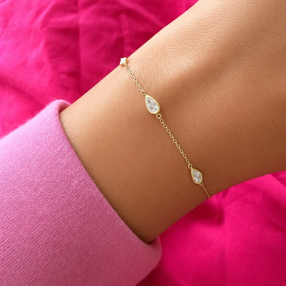 18K Solid Yellow Gold Pear Shape Diamond Bracelet on Wrist