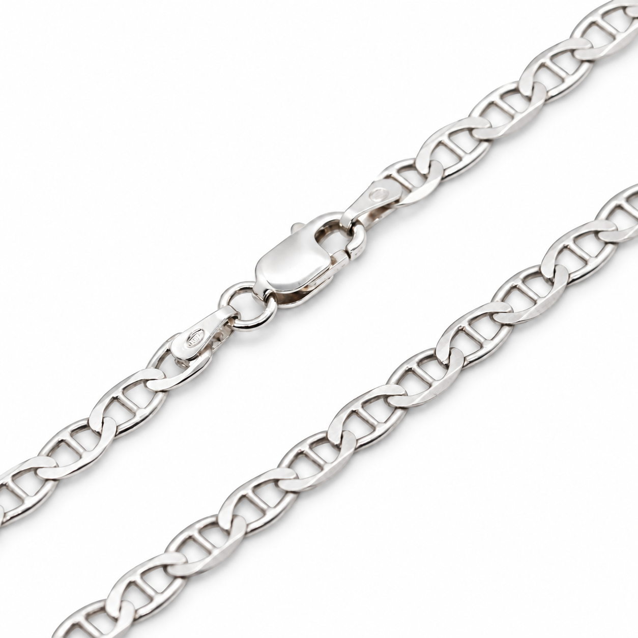 925 sterling silver 3.5mm mariner flat link chain with lobster clasp on a white background